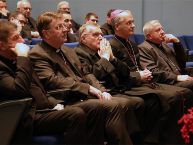 /A/2024/12/E/Predbožićni susret svećenika, redovnika i đakona s nadbiskupom Kutlešom (10).JPG