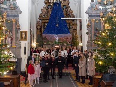 /A/2024/12/F/KONCERT 7.jpg