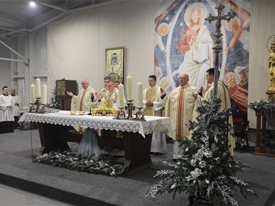 /A/2024/12/Kardinal Bozanić slavio misu bdjenja svetkovine Rođenja Gospodinova/Kardinal Bozanić slavio misu bdjenja svetkovine Rođenja Gospodinova (20).JPG