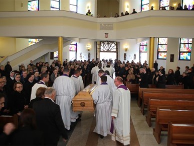 /A/2024/3/A/240304 sprovod vlč. Marinka Goleka (27).JPG