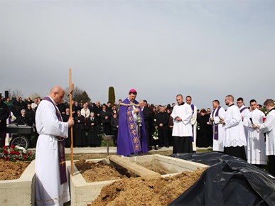 /A/2024/3/A/240304 sprovod vlč. Marinka Goleka (32).JPG