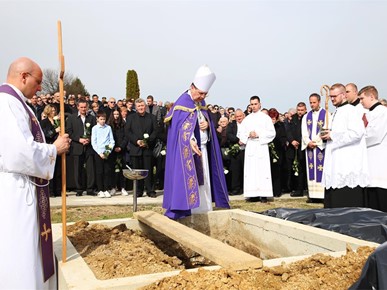 /A/2024/3/A/240304 sprovod vlč. Marinka Goleka (33).JPG