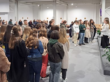 /A/2024/3/E/Križni put za srednjoškolce u Bogoslužnom prostoru 18032024 (4).jpg