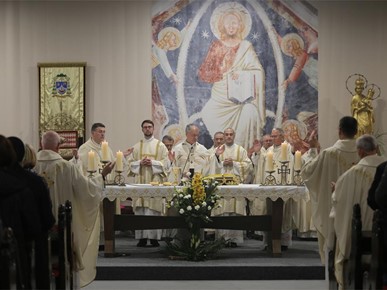 /A/2024/3/I/Nadbiskup Kutleša predvodio Misu večere Gospodnje2024 (27).JPG