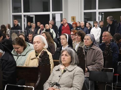 /A/2024/3/I/Nadbiskup Kutleša predvodio Misu večere Gospodnje2024 (35).JPG