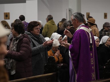 /A/2024/3/Kuharićevo/Euharistijsko slavlje prigodom 22. obljetnice smrti kardinala Kuharića (37).JPG