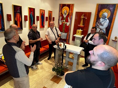 /A/2024/4/B/240408-SlovenijaEmaus (6).jpg