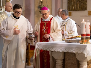 /A/2024/5/A/​Biskup Gorski blagoslovio obnovljenu crkvu Uznesenja Blažene Djevice Marije u Stenjevcu (12).jpg