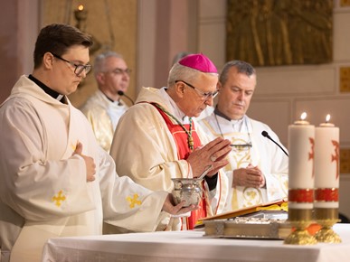 /A/2024/5/A/​Biskup Gorski blagoslovio obnovljenu crkvu Uznesenja Blažene Djevice Marije u Stenjevcu (9).jpg