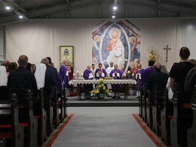 /A/2024/5/C/Slavljena misa zadušnica na prvu godišnjicu smrti biskupa Valentina Pozaića (13).JPG