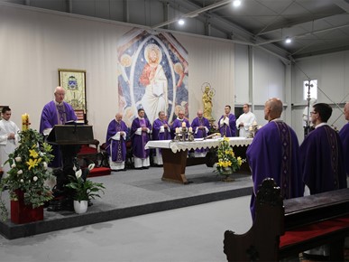 /A/2024/5/C/Slavljena misa zadušnica na prvu godišnjicu smrti biskupa Valentina Pozaića (8).JPG