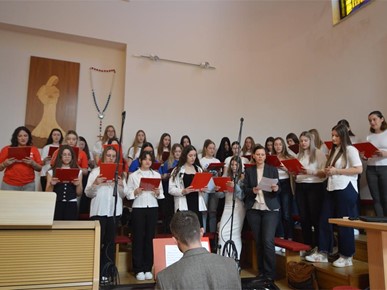 /A/2024/5/E/Maturanti u Sesvetama misnim slavljem zaključili srednjoškolsko obrazovanje (1).jpeg