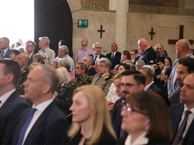 /A/2024/5/F/Nadbiskup Kutleša predvodio misno slavlje prigodom proslave svetkovine Tijelova i Dana državnosti Republike Hrvatske2024 (12).JPG