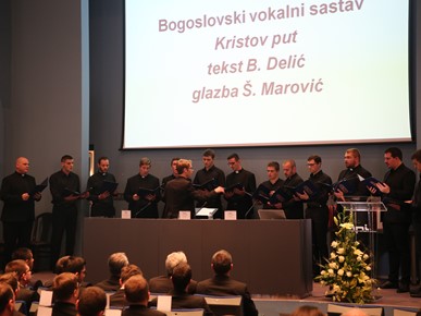 /A/2024/5/F/Podjela diploma djakoni 2024 (1).JPG