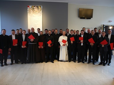 /A/2024/5/F/Podjela diploma djakoni 2024 (18).JPG