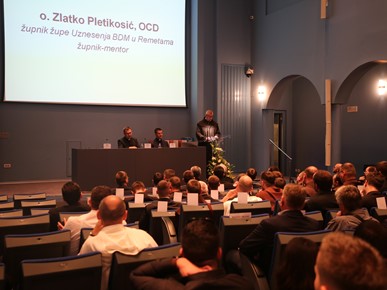 /A/2024/5/F/Podjela diploma djakoni 2024 (7).JPG