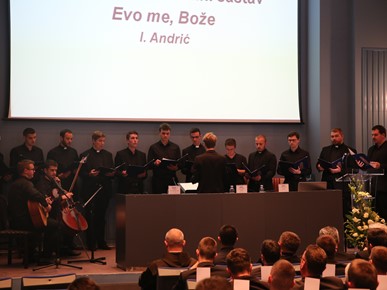 /A/2024/5/F/Podjela diploma djakoni 2024 (9).JPG