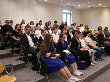 /A/2024/6/A/240603 Nadbiskup i vjeroučenici (3).JPG