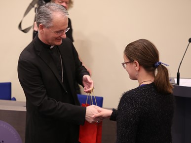 /A/2024/6/A/240603 Nadbiskup i vjeroučenici (7).JPG