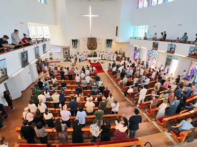 /A/2024/6/B/Biskup Šaško krstio sedmo dijete obitelji Lovrenović i četvrto dijete obitelji Ivić (8).jpg