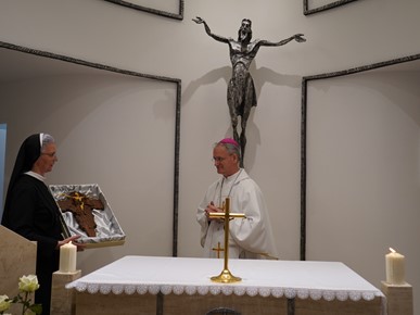 /A/2024/6/B/Nadbiskup Kutleša blagoslovio kapelu i posvetio oltar u samostanu Školskih sestara franjevki Hercegovačke provincije (12).JPG