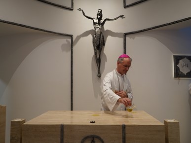 /A/2024/6/B/Nadbiskup Kutleša blagoslovio kapelu i posvetio oltar u samostanu Školskih sestara franjevki Hercegovačke provincije (2).JPG