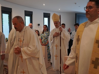 /A/2024/6/B/Nadbiskup Kutleša blagoslovio kapelu i posvetio oltar u samostanu Školskih sestara franjevki Hercegovačke provincije (7).JPG