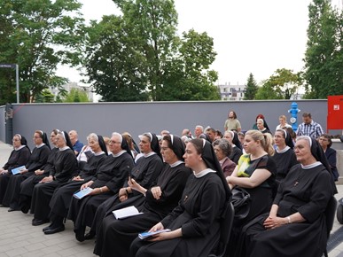 /A/2024/6/B/Nadbiskup Kutleša blagoslovio kapelu i posvetio oltar u samostanu Školskih sestara franjevki Hercegovačke provincije (9).JPG