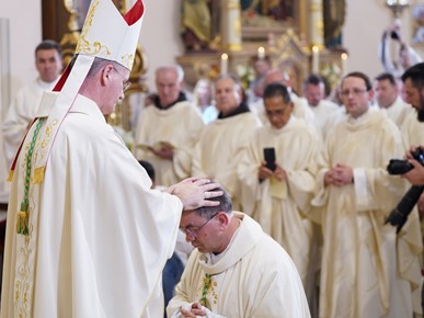 /A/2024/6/B/Nadbiskup Kutleša zaredio fra Ivu Martinovića za novog požeškog biskupa (3).jpg