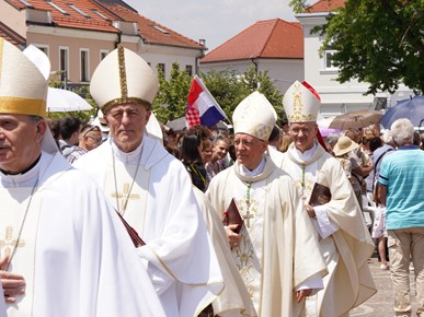 /A/2024/6/B/Nadbiskup Kutleša zaredio fra Ivu Martinovića za novog požeškog biskupa (4).jpg