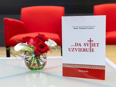 /A/2024/6/C/Predstavljena knjiga „…da svijet uzvjeruje“ apostolskog nuncija u RH nadbiskupa Giorgia Lingue (1).jpg