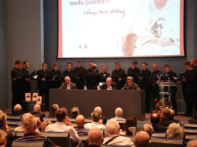 /A/2024/6/E/Predstavljen zbornik Život i djelo kardinala Franje Kuharića2024 (3).JPG