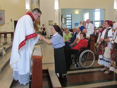 /A/2024/6/F/1Vlč. Filip Pranjić proslavio mladu misu u Župi Dobrog Pastira u Brestju2024 (5).JPG