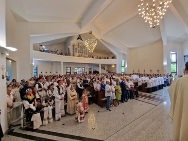 /A/2024/6/F/Vlč. Filip Pranjić proslavio mladu misu u Župi Dobrog Pastira u Brestju2024 (10).jpg