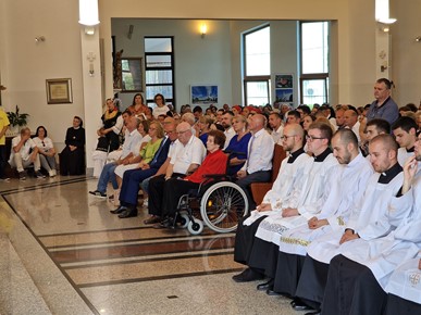 /A/2024/6/F/Vlč. Filip Pranjić proslavio mladu misu u Župi Dobrog Pastira u Brestju2024 (3).jpg