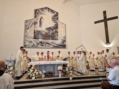 /A/2024/6/F/Vlč. Filip Pranjić proslavio mladu misu u Župi Dobrog Pastira u Brestju2024 (6).jpg