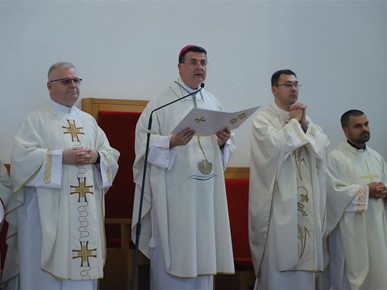 /A/2024/6/G/Biskup Šaško primio desetoricu bogoslova među kandidate Zagrebačke nadbiskupije za sveti red2024 (12).JPG