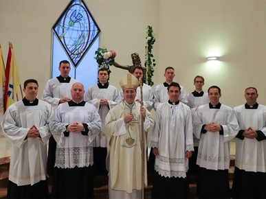 /A/2024/6/G/Biskup Šaško primio desetoricu bogoslova među kandidate Zagrebačke nadbiskupije za sveti red2024 (9).JPG