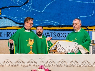 /A/2024/6/H/240626-StingMladiFest (22).JPG