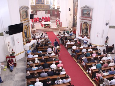 /A/2024/6/H/Nadbiskup Kutleša predvodio proslavu župne svetkovine sv. Petra u Zagrebu (3).JPG