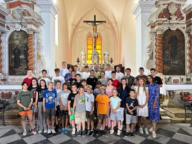 /A/2024/7/A/Duhovno ljetovanje mladih Župe svete Terezije od Djeteta Isusa na otoku Prviću (3).jpg