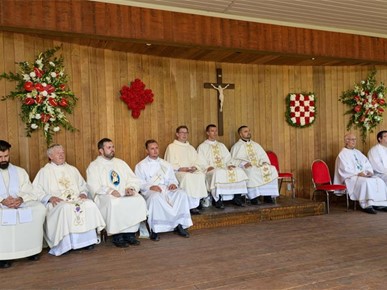 /A/2024/7/D/Krešimir i Marko Bušić proslavili mladu misu u Mississaugi (1).jpg