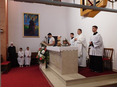 /A/2024/7/D/Počela trodnevnica ususret proslavi Gospe Karmelske i 85. obljetnice Karmela u Brezovici (1).jpg