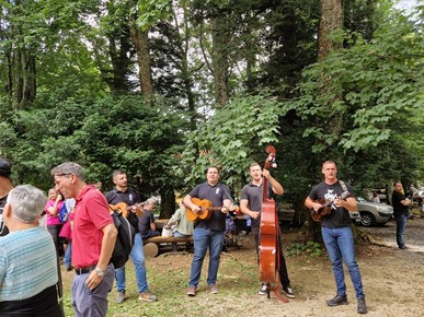 /A/2024/7/D/Proštenje na Sljemenu i završetak proslave obljetnica 90 godina posvete kapelice i 60 godina osnutka sljemenske Župe (2).jpg