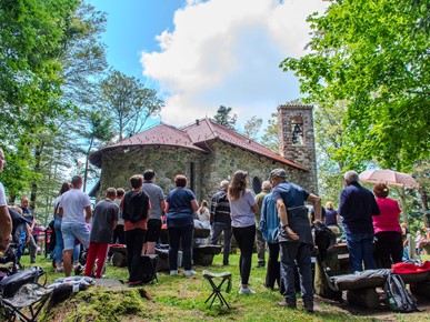 /A/2024/7/D/Proštenje na Sljemenu i završetak proslave obljetnica 90 godina posvete kapelice i 60 godina osnutka sljemenske Župe (5).jpg