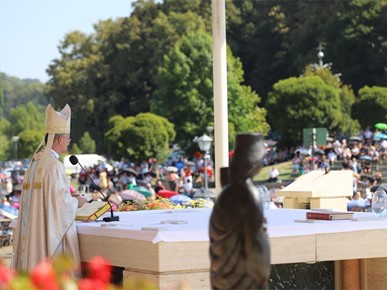 /A/2024/8/B/Nadbiskup Kutleša predvodio proslavu svetkovine Velike Gospe u Mariji Bistrici2024 (19).JPG