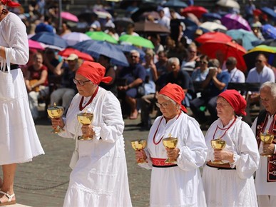 /A/2024/8/B/Nadbiskup Kutleša predvodio proslavu svetkovine Velike Gospe u Mariji Bistrici2024 (27).JPG