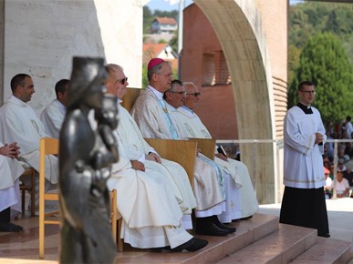 /A/2024/8/B/Nadbiskup Kutleša predvodio proslavu svetkovine Velike Gospe u Mariji Bistrici2024 (30).JPG