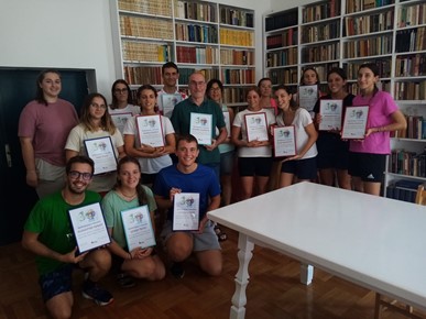 /A/2024/8/C/Volonteri iz Italije donijeli radost Caritasovim korisnicima u Brezovici (1).jpeg