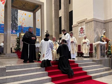 /A/2025/10/A/Proslava svetkovine sv. Franje Asiškog i svečani zavjeti fra Sandija Aščića na Svetom Duhu (4).jpg